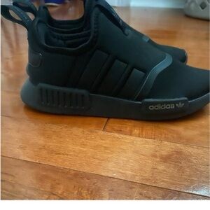 Adidas ortholites young kid shoes black brand new barley worn